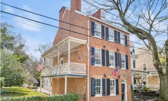 Annapolis House | Spacious historic home downtown Annapolis Main St. Book for Commissioning Week!