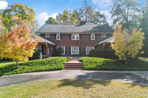 Southern Pines House | Spacious Historic Manor, Horse-Friendly