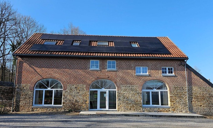 Pepinster House | Spacious holiday home in Wallonie with terrace