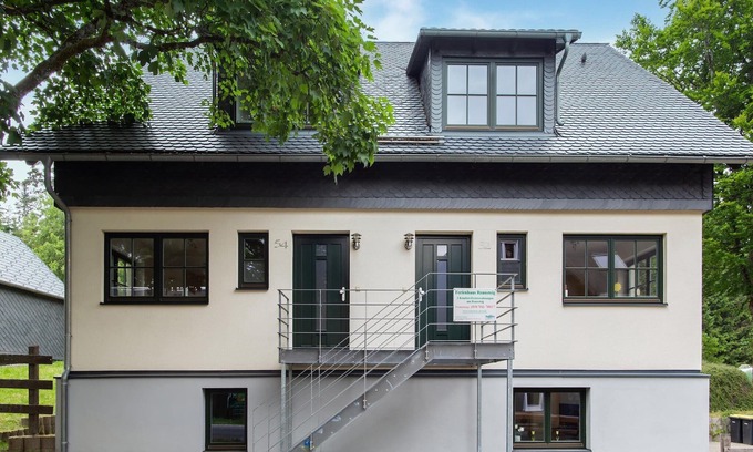 Friedrichshoehe House | Spacious holiday home with wood-burning stove