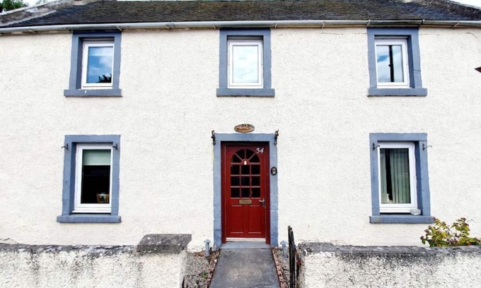 Cromarty Firth Apartment | Spacious Holiday Home Closeby River in Alness!