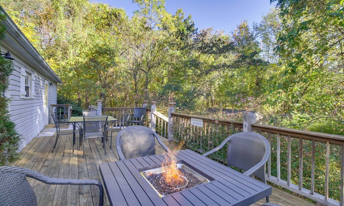 Nellysford Cottage | Spacious Home: 10 Miles to Wintergreen Resort!