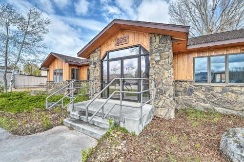 Ten Sleep House | Spacious Home 10 Minutes to Ten Sleep Canyon!