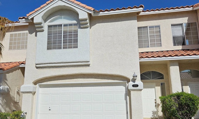 Spring Valley House | Spacious Home, 2 car garage, patio, 2 bedrooms + Loft, quiet complex
