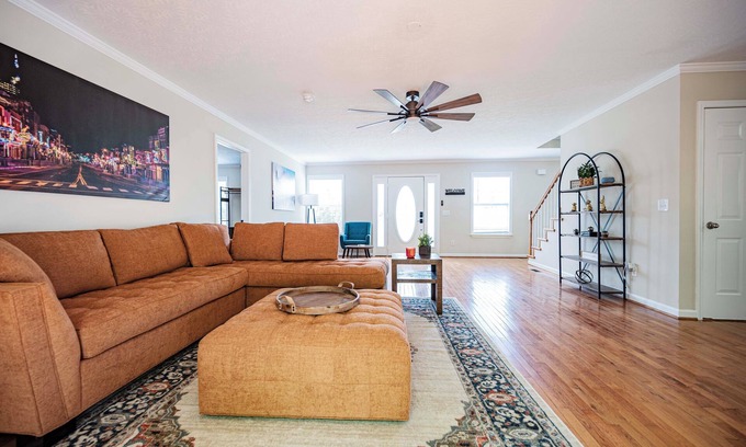 Joelton House | Spacious Home 25 minutes from Nashville! Sleeps 15