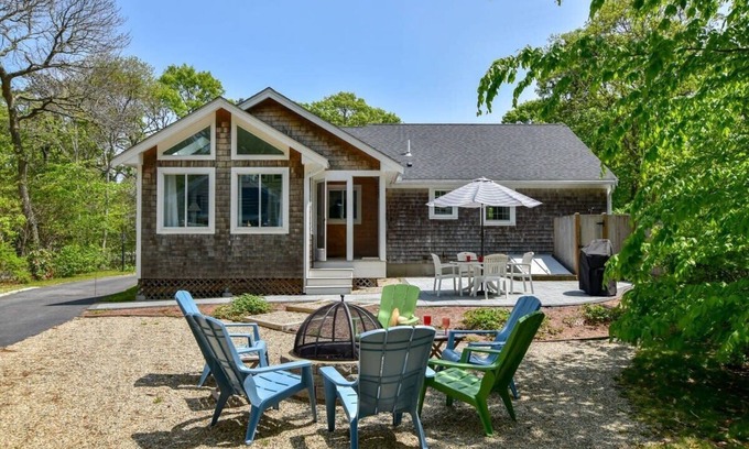 Brewster House | Spacious Home by Beach Dog Welcome!