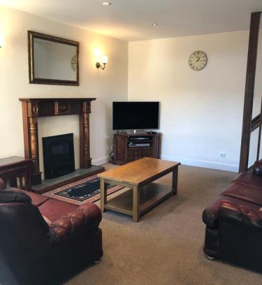 Scalloway Apartment | Spacious home by the sea in Scalloway.