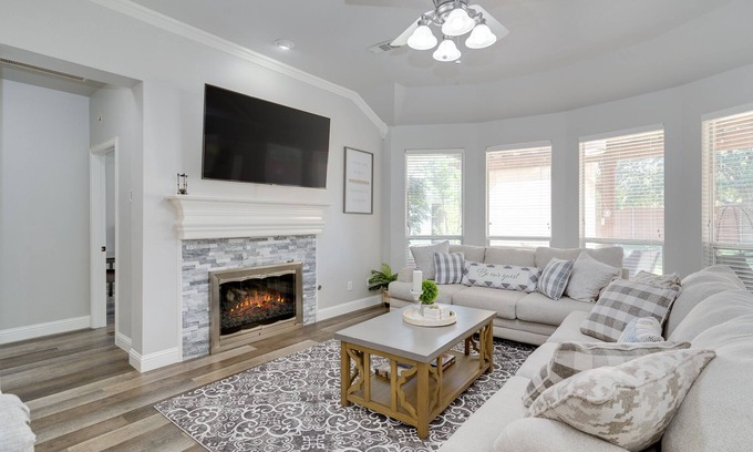 South Arlington House | "Spacious Home for a group of 12, Your family Getaway"