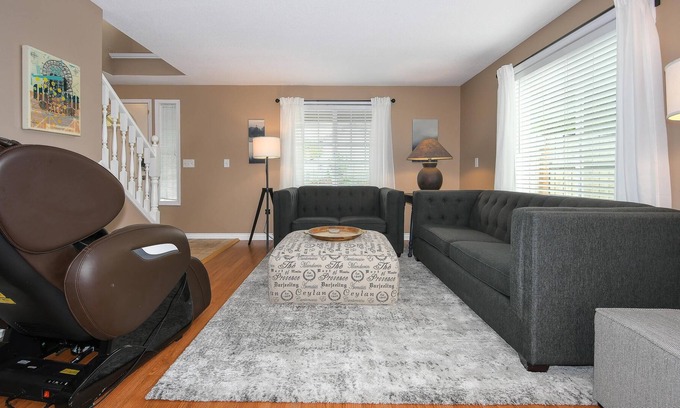 Vancouver House | Spacious home full of charm & convenience close to PDX!
