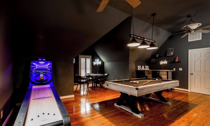 Kernersville House | Spacious Home Great for Holidays;Sleeps 20;Hot Tub; Gym; Pool; Game Room;