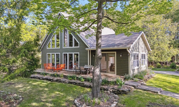 Fish Creek Cabin | Spacious Home in Fish Creek | Peloton + Walk to Shops + Close to State Park