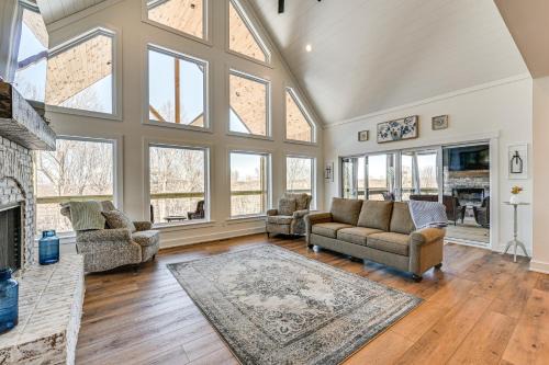 Clarkson House | Spacious Home in Paradise Grove Nolin Lake!