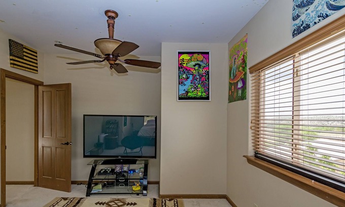 La Puebla House | Spacious home, Large backyard, amazing views, fire-pit, WiFi