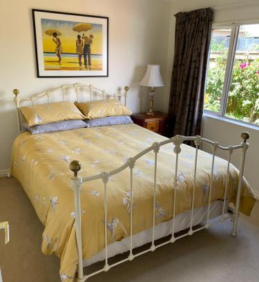 Paraparaumu House | Spacious Home