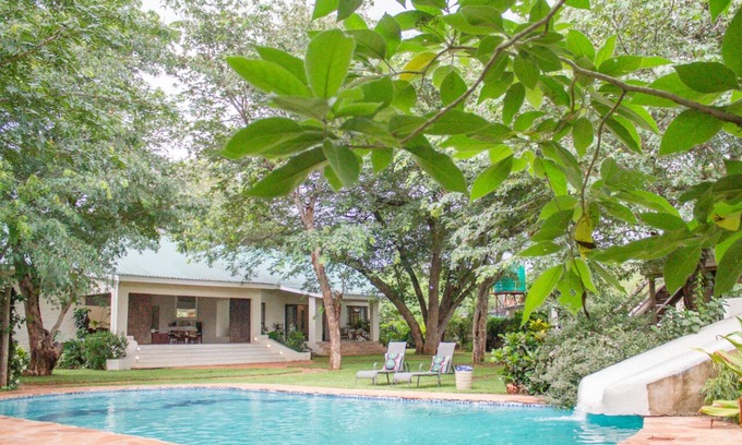Victoria Falls House | Spacious Home, Pool, Games Room In the ❤ Victoria Falls