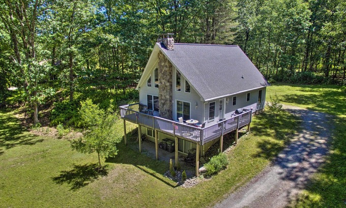 Callicoon House | Spacious Home w/Deck, Grill & Delaware River View