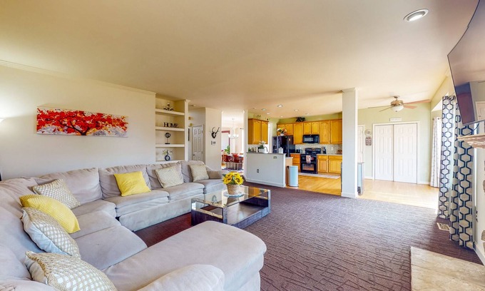 Sykesville House | Spacious home w/ enclosed yard & playground