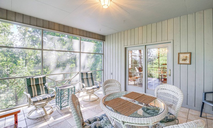 Bristol House | Spacious Home w/Hiking Trail Access in Bristol!