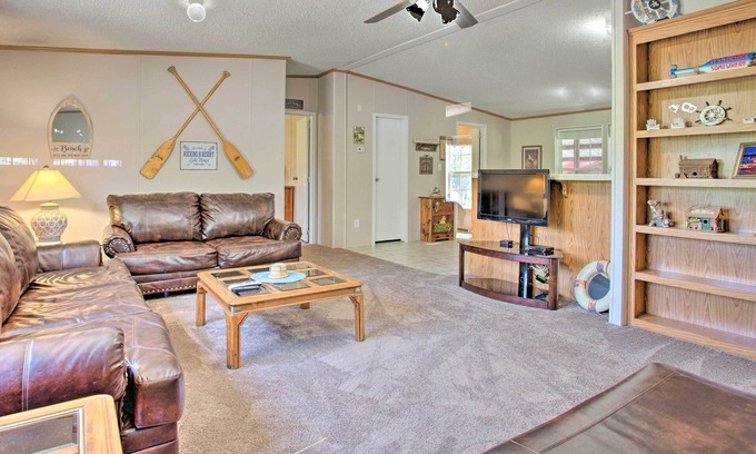 Custer County House | Spacious House ~ 1 Mi to Lake & Boat Ramp!