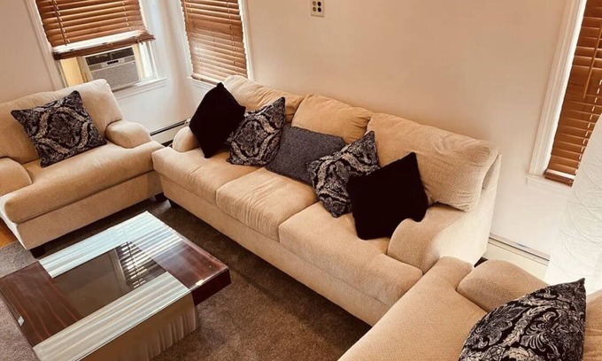 Valley Stream House | Spacious house 10 minutes from JFK Airport for a large family