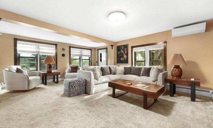 Traverse City House | Spacious house close to Long Lake public Access