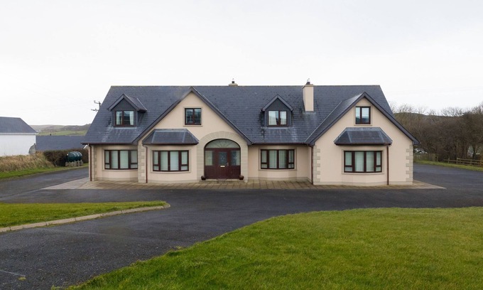 Malin House | Spacious House in beautiful Malin Head