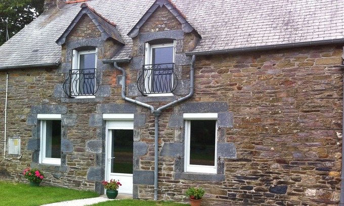 Bruc-sur-Aff Cottage | SPACIOUS HOUSE IN A SUPER QUIET SETTING, AWAY FROM ANY LOOK (Wi-fi)