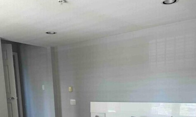 White Rock House | Spacious House Just a Short Stroll Away from the Beach!