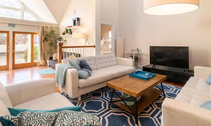 West Hyannisport House | Spacious house steps to Craigville beach! Perfect for family get togethers!