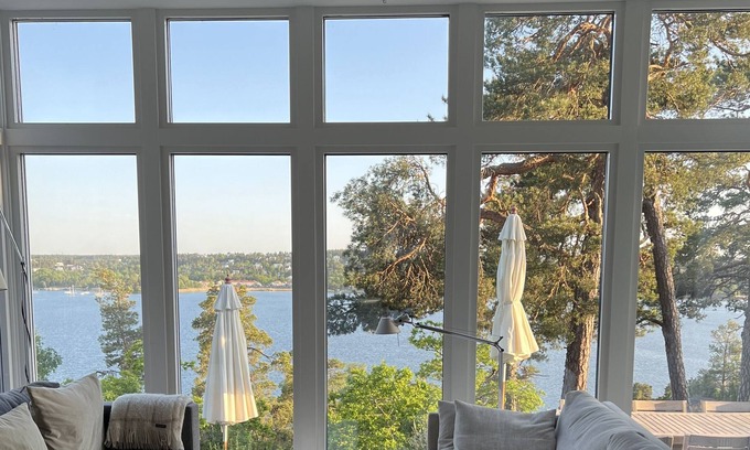 Saltsjobaden Other | Spacious house with lovely seaview in quiet seaside suburb