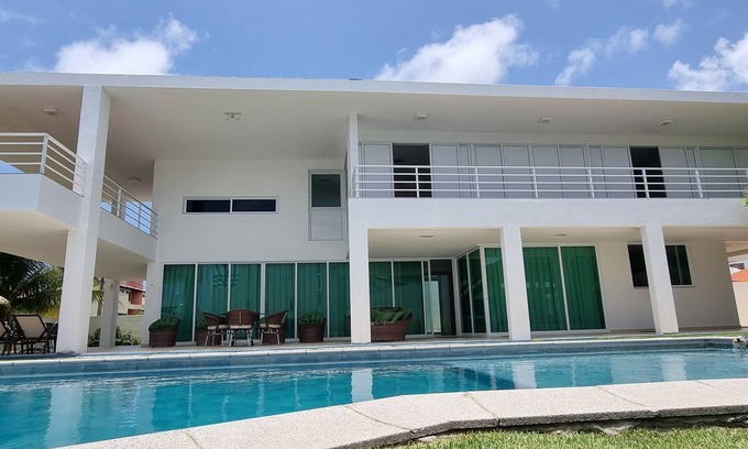 Tamandare House | Spacious house with 6 bedrooms, split AC, Wi-Fi, on the wonderful Carneiros beach