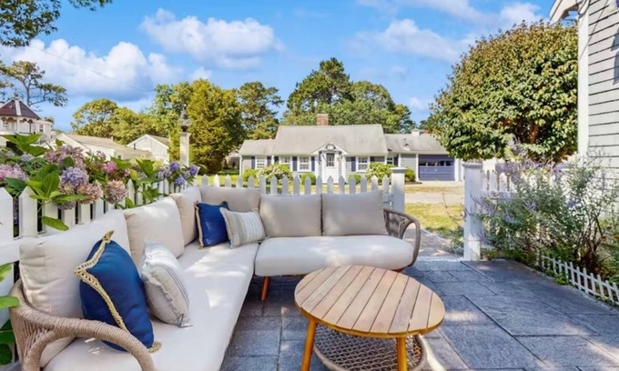 Dennis Port House | Spacious house within walking distance to Sea Street Beach + Pelham House