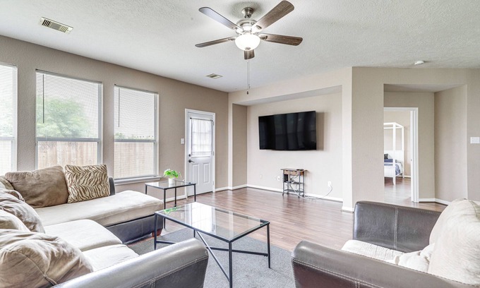 Houston House | Spacious Houston Home w/Pool Access, Fenced Yard!