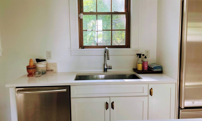 North Side House | Spacious, Immaculate, Historic 6-bedroom home minutes from NYC