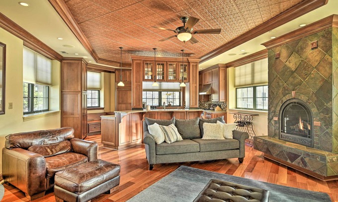 St. Joseph Historic Neighborhood Apartment | Spacious Indianapolis Condo w/Private Gym!