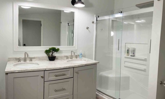 Denver House | Spacious & Inviting Home in Denver, NC