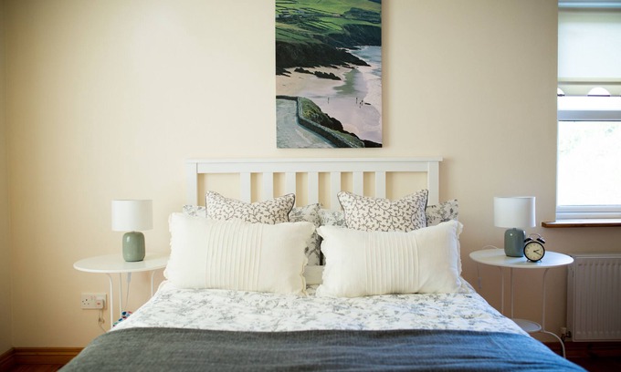 Murroogh House | Spacious Irish Cottage