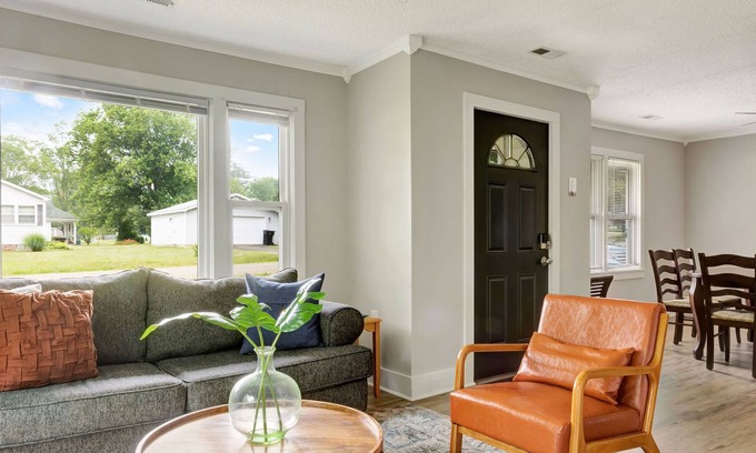 Ironton House | Spacious Ironton Home w/ Fire Pit & Large Fenced in Backyard | Near State Parks