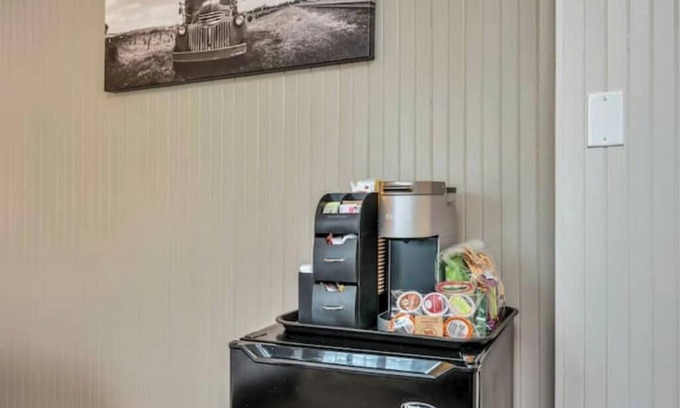 Calistoga Hotel | Spacious King Retreat – 5 Min to & Hot Springs and Napa Valley's Best Wineries