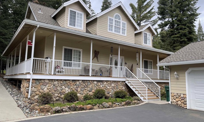 Lake Almanor West Cabin | Spacious Lake Almanor West Getaway - Enjoy Everything the Lake Has to Offer