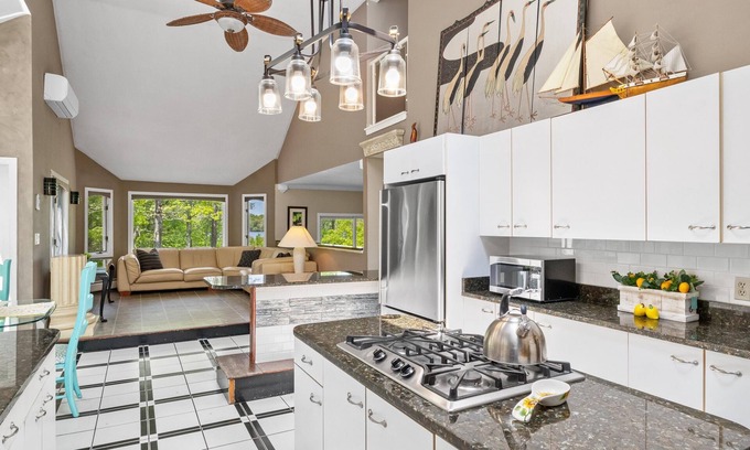 Cotuit House | Spacious Lake Front House w Stunning Scenery