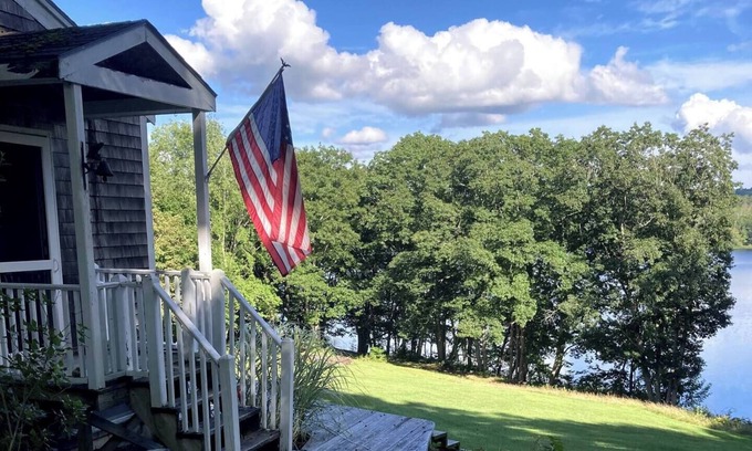 Union Cottage | Spacious Lakefront Cottage in Beautiful Union, Maine