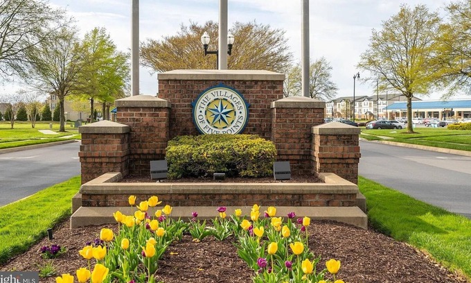 Villages of Five Points Condo | Spacious Lewes Beach Town Condo