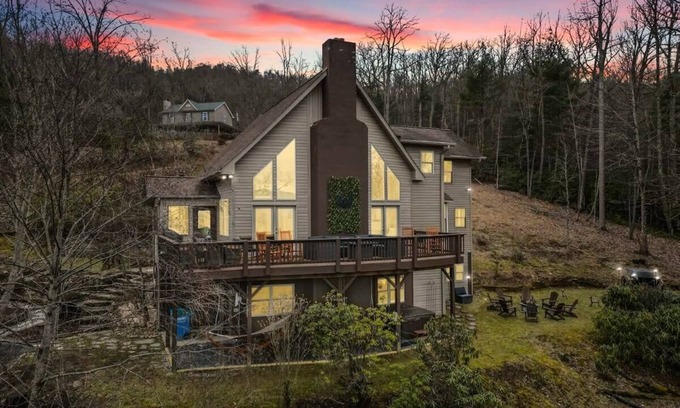 Fairview Cabin | Spacious Lodge with Hot Tub, Firepit, Game Room