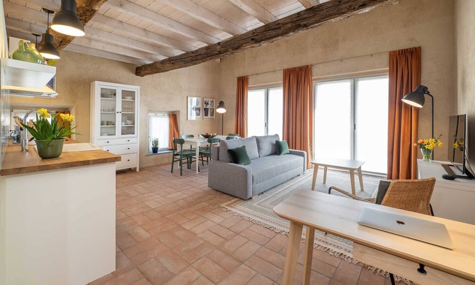 Cressa Apartment | Spacious Loft Apartment near Bogogno Golf Club
