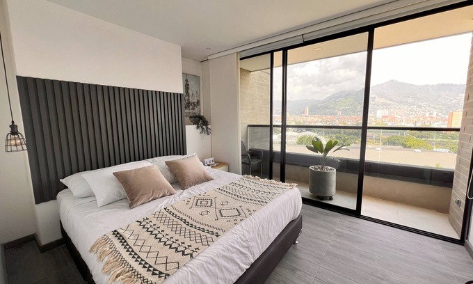 Sabaneta Apartment | Spacious loft at amazing location!