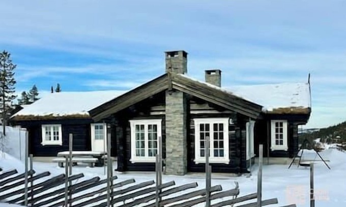Al Municipality House | Spacious log cabin with panoramic view