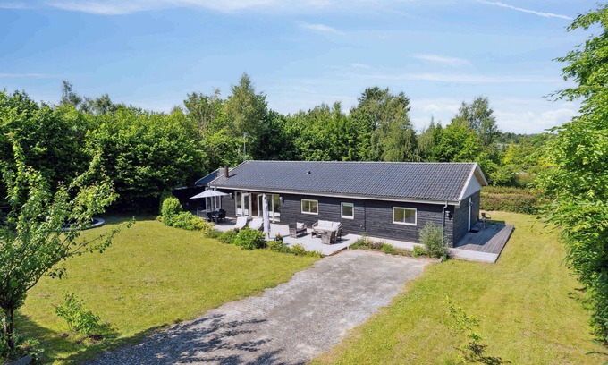 Melby House | Spacious, lovely cottage in North Zealand