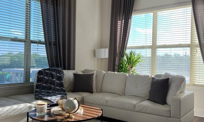 Channing Valley Apartment | Spacious Luxe 2BR Suite in Midtown