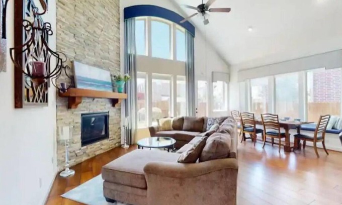 Little Elm House | Spacious Luxury home near PGA!n